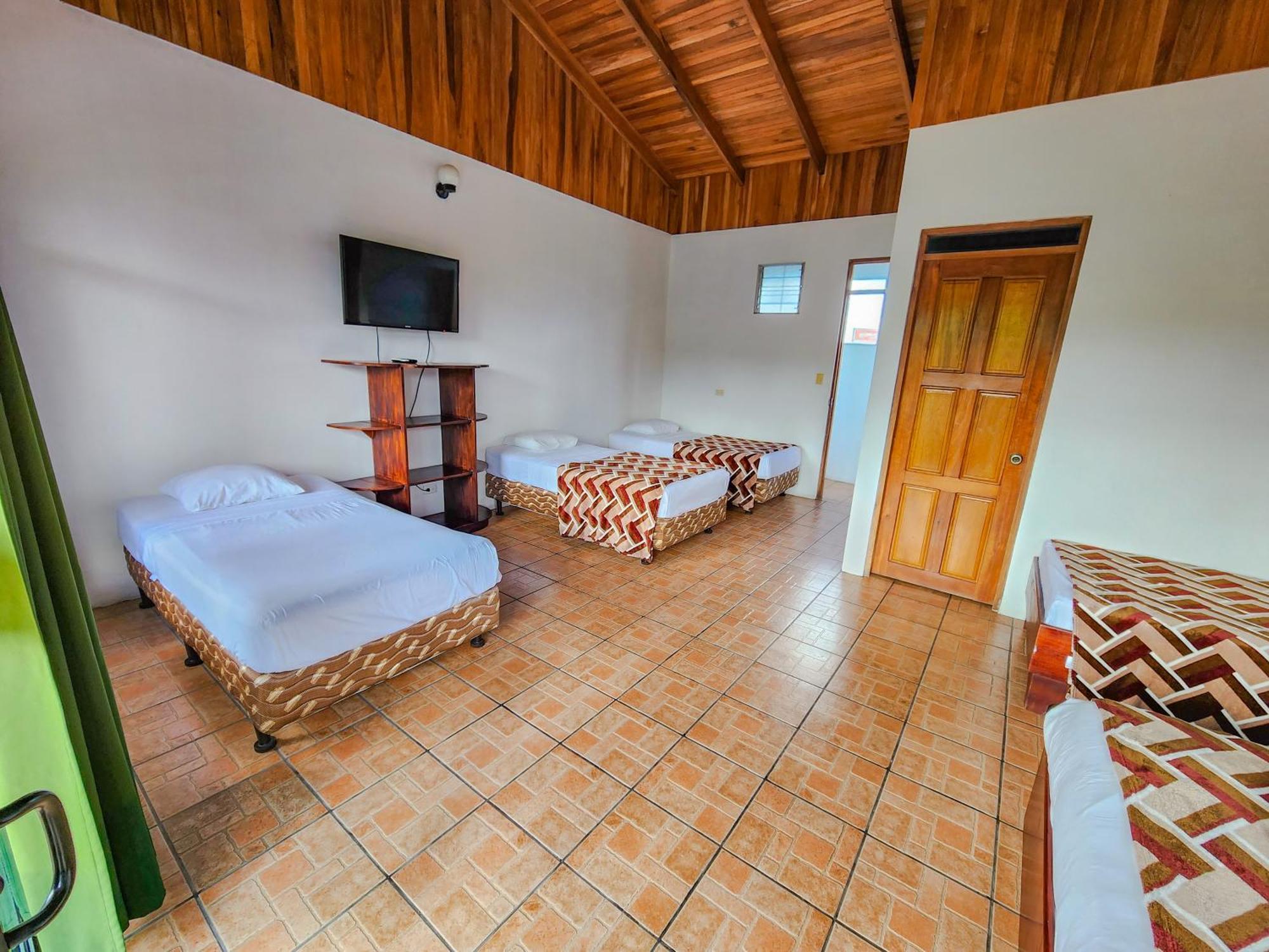 Hotel Sierra Arenal Ла Фортуна Экстерьер фото