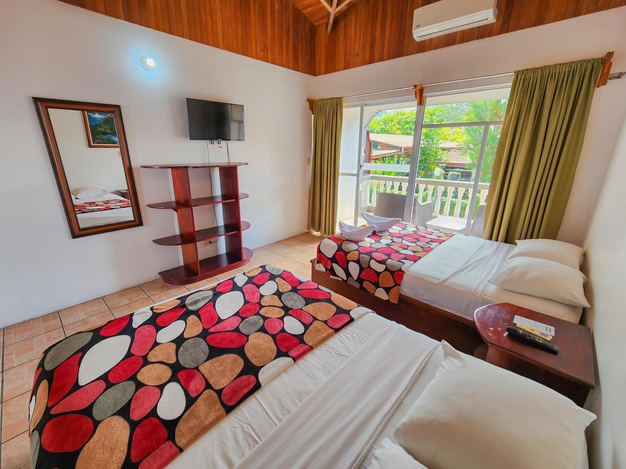 Hotel Sierra Arenal Ла Фортуна Экстерьер фото
